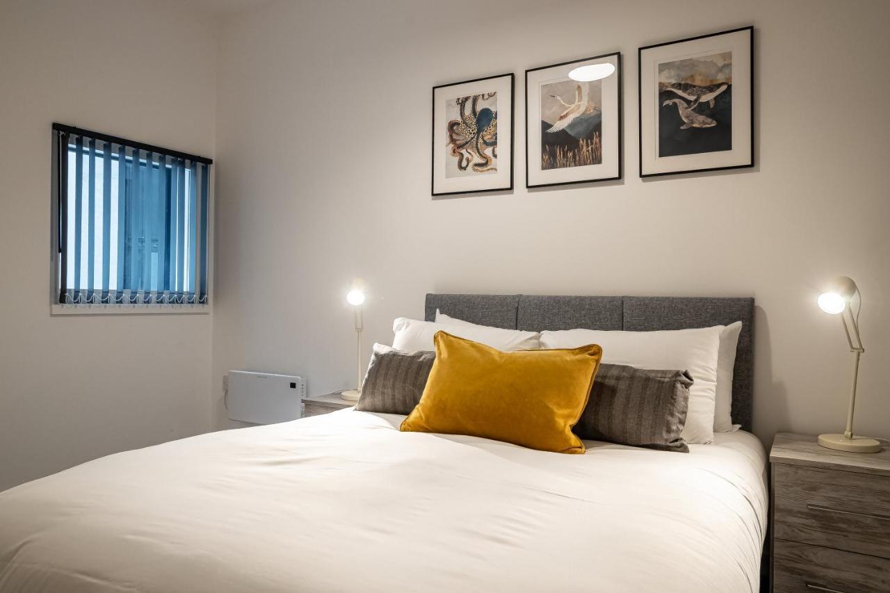 Luxe Apartments - Heart Of Peterborough - Free Parking-Gym-Cinema Zewnętrze zdjęcie