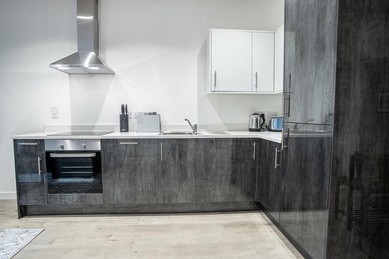 Luxe Apartments - Heart Of Peterborough - Free Parking-Gym-Cinema Zewnętrze zdjęcie