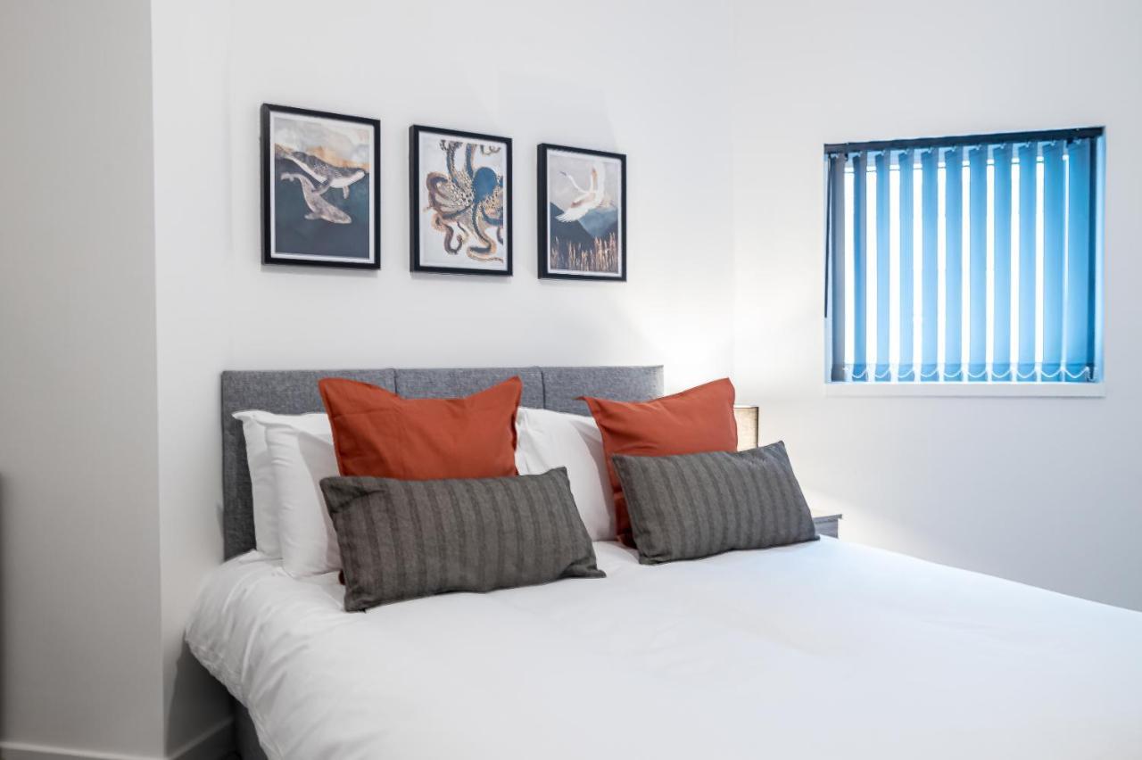 Luxe Apartments - Heart Of Peterborough - Free Parking-Gym-Cinema Zewnętrze zdjęcie