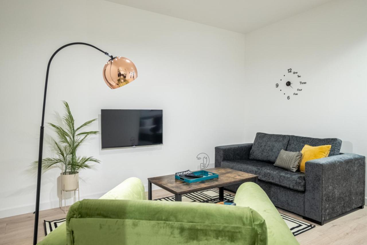 Luxe Apartments - Heart Of Peterborough - Free Parking-Gym-Cinema Zewnętrze zdjęcie