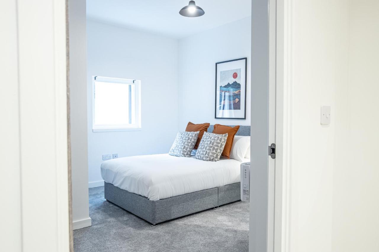 Luxe Apartments - Heart Of Peterborough - Free Parking-Gym-Cinema Zewnętrze zdjęcie