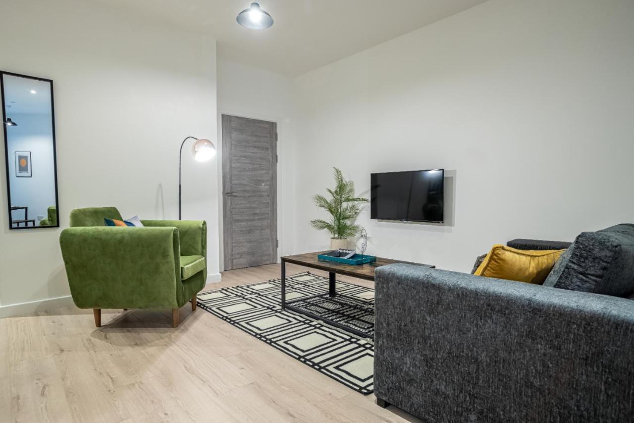 Luxe Apartments - Heart Of Peterborough - Free Parking-Gym-Cinema Zewnętrze zdjęcie